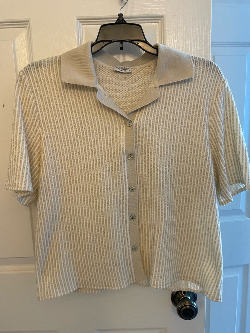 Line @Moda button down collared cream/gold short sleeve top Sz S, like new